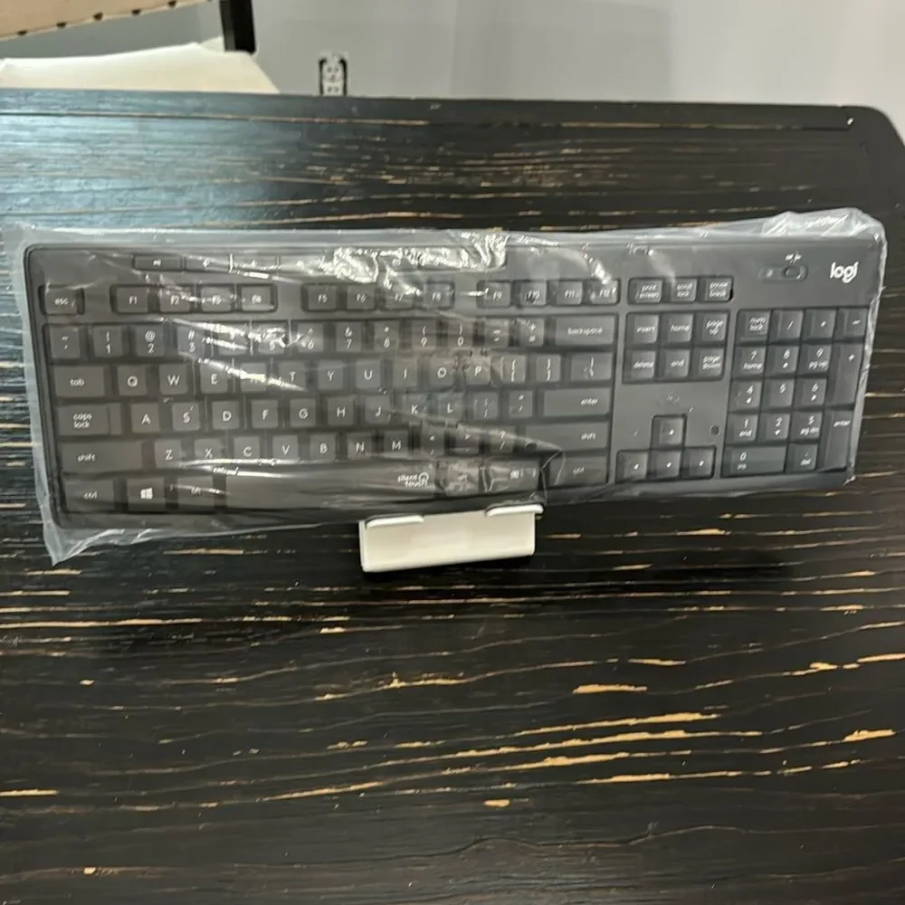 Logitech computer keyboard black